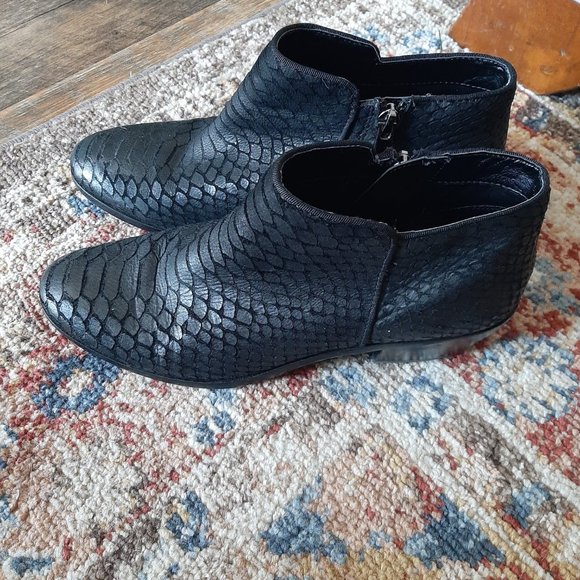 Sam Edelman black snake skin booties - Picture 6 of 9